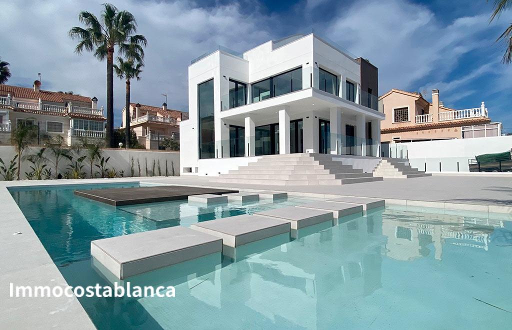 Villa in Torrevieja, 407 m², 1,495,000 €, photo 1, listing 56880976