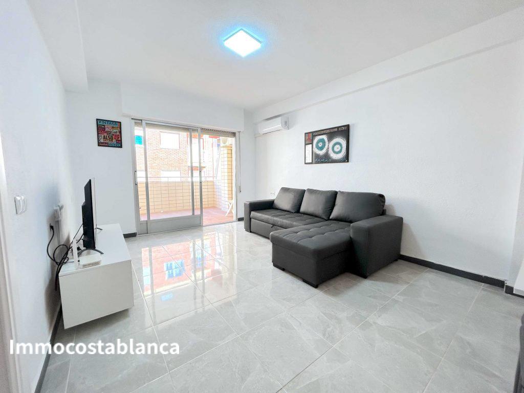 4 room apartment in Torrevieja, 107 m², 145,000 €, photo 1, listing 14682576