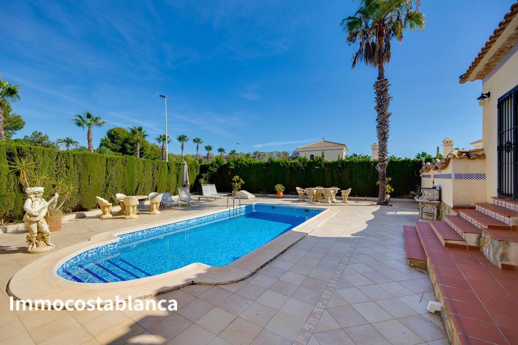 Villa in Orihuela Costa, 141 m², 550,000 €, photo 2, listing 3817216
