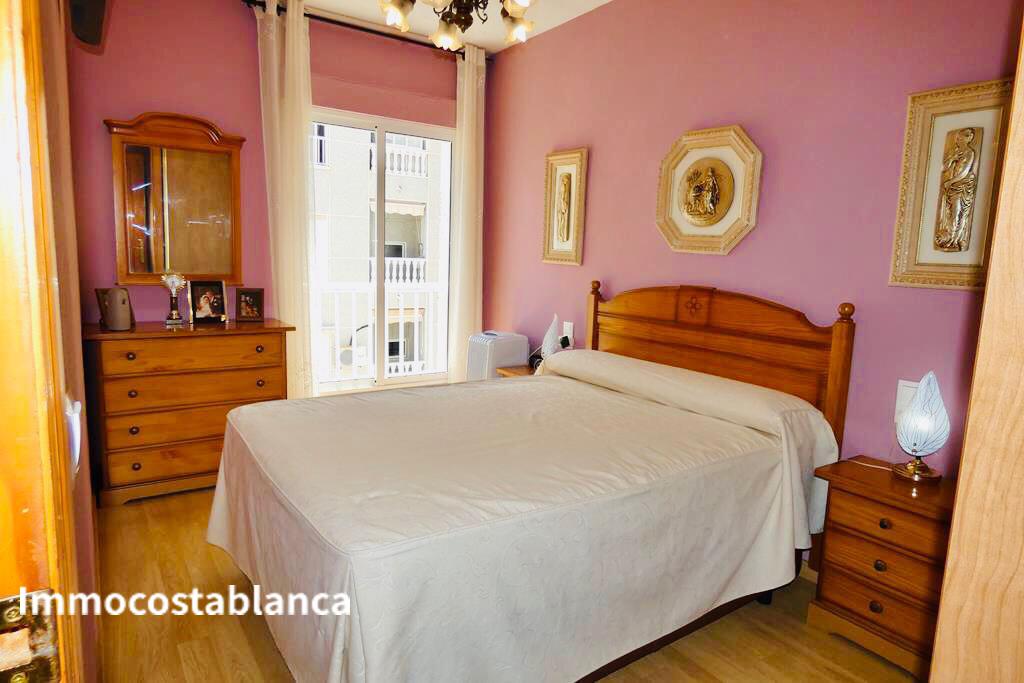 Apartment in Torrevieja, 50 m², 75,000 €, photo 5, listing 3703848