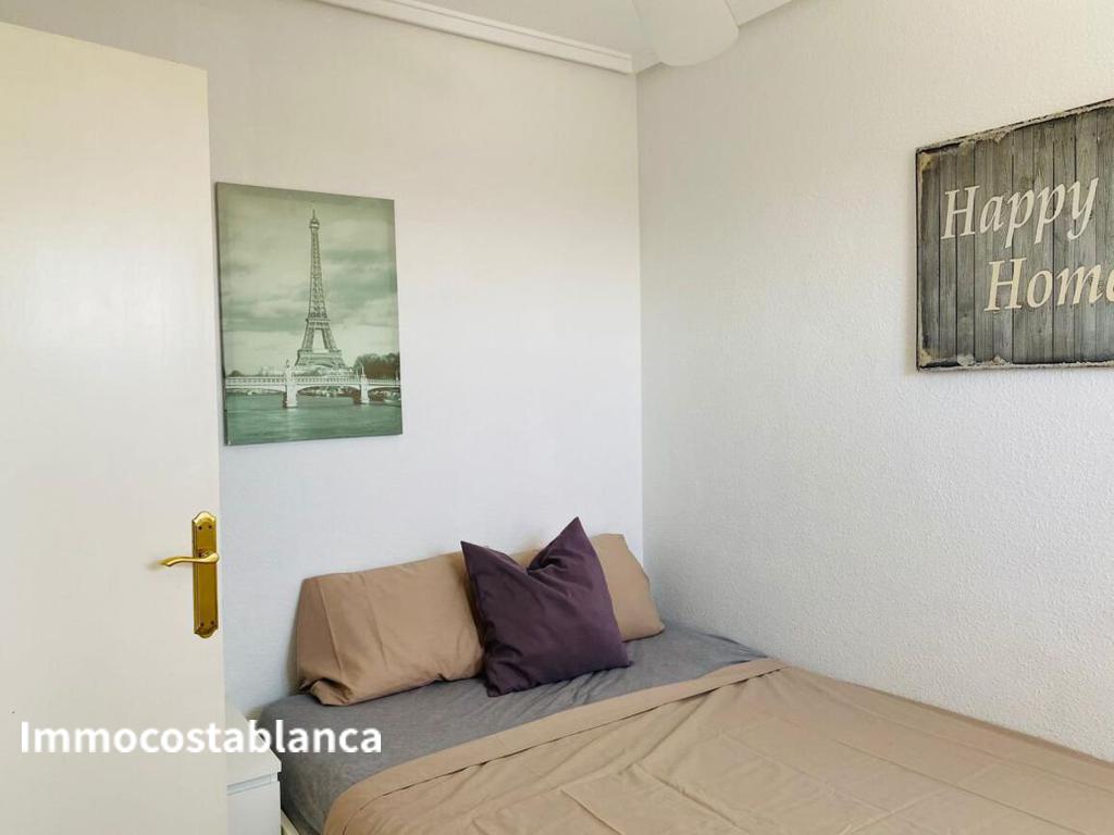 Apartment in Torrevieja, 80 m², 85,000 €, photo 1, listing 16951216