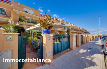 Villa in Orihuela Costa, 90 m²