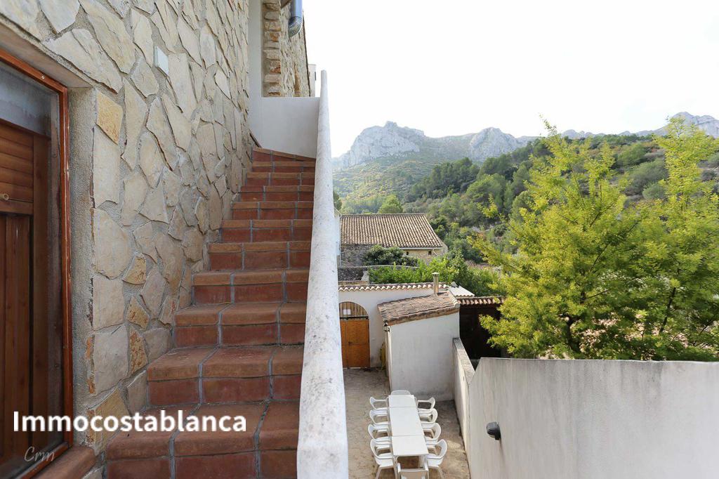 Terraced house in Alicante, 350 m², 260,000 €, photo 2, listing 42997616