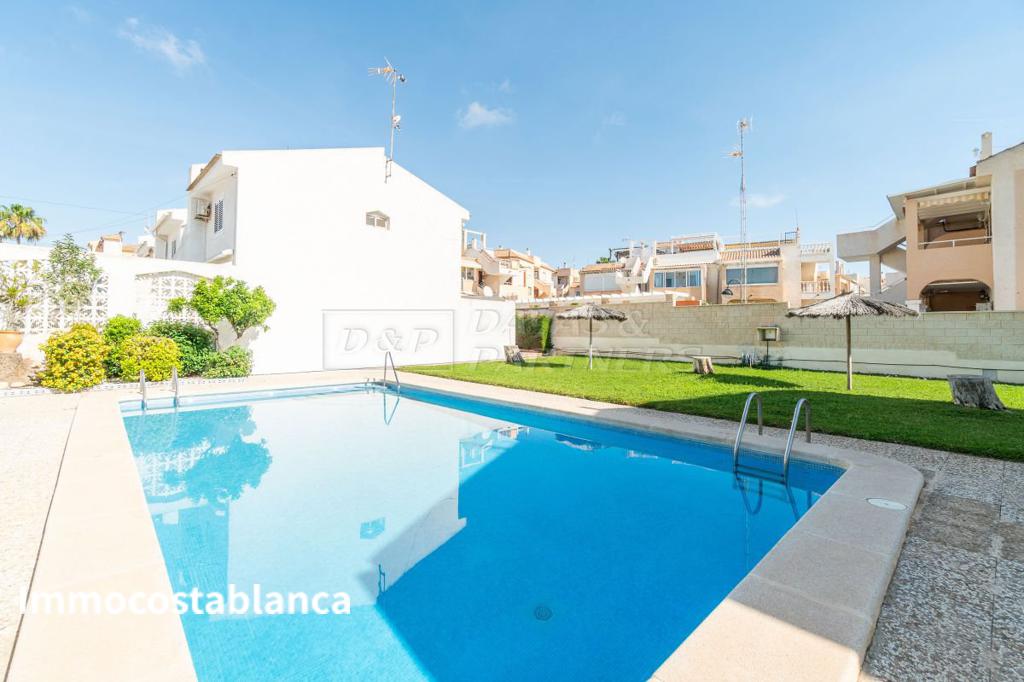 Townhome in Torrevieja, 70 m², 175,000 €, photo 1, listing 55375456