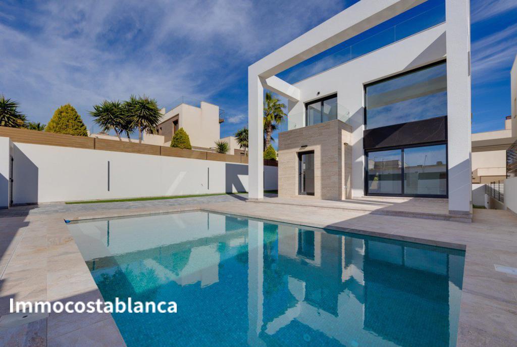 Apartment in Torrevieja, 238 m², 750,000 €, photo 1, listing 20439536