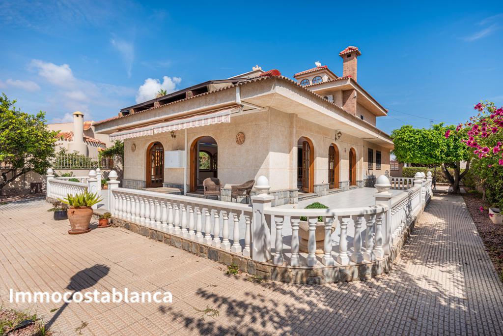 Villa in Torrevieja, 349 m², 650,000 €, photo 9, listing 14469056