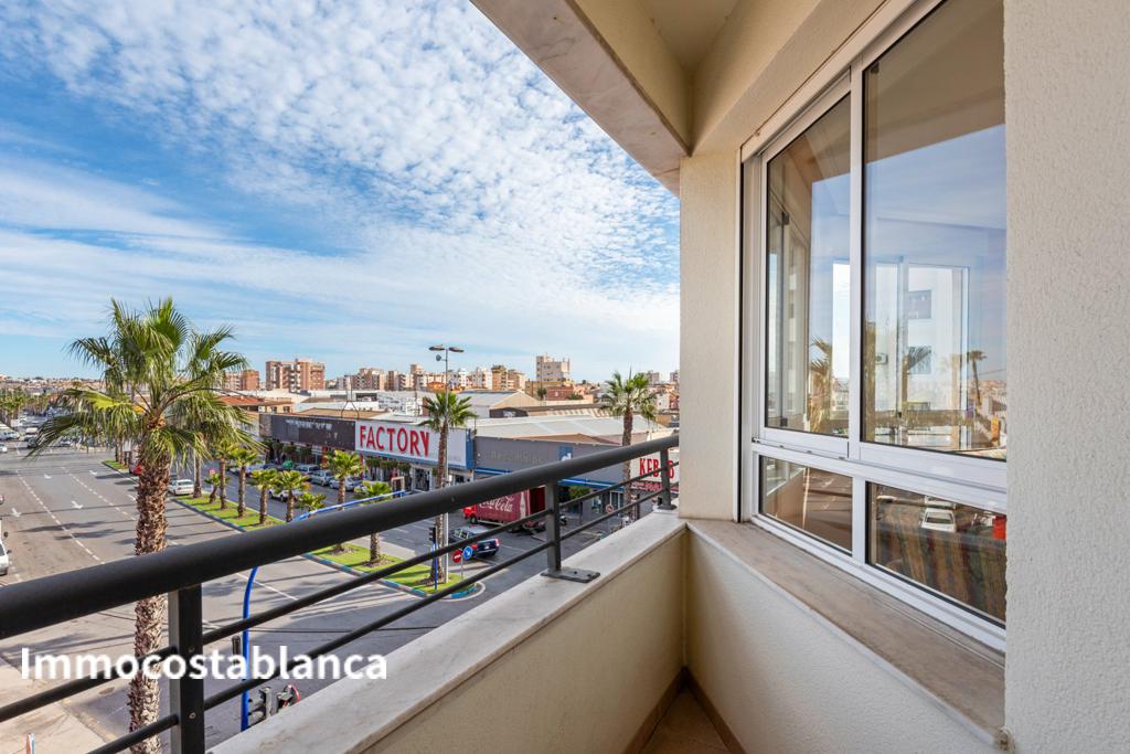 Apartment in Torrevieja, 213 m², 275,000 €, photo 1, listing 5405056