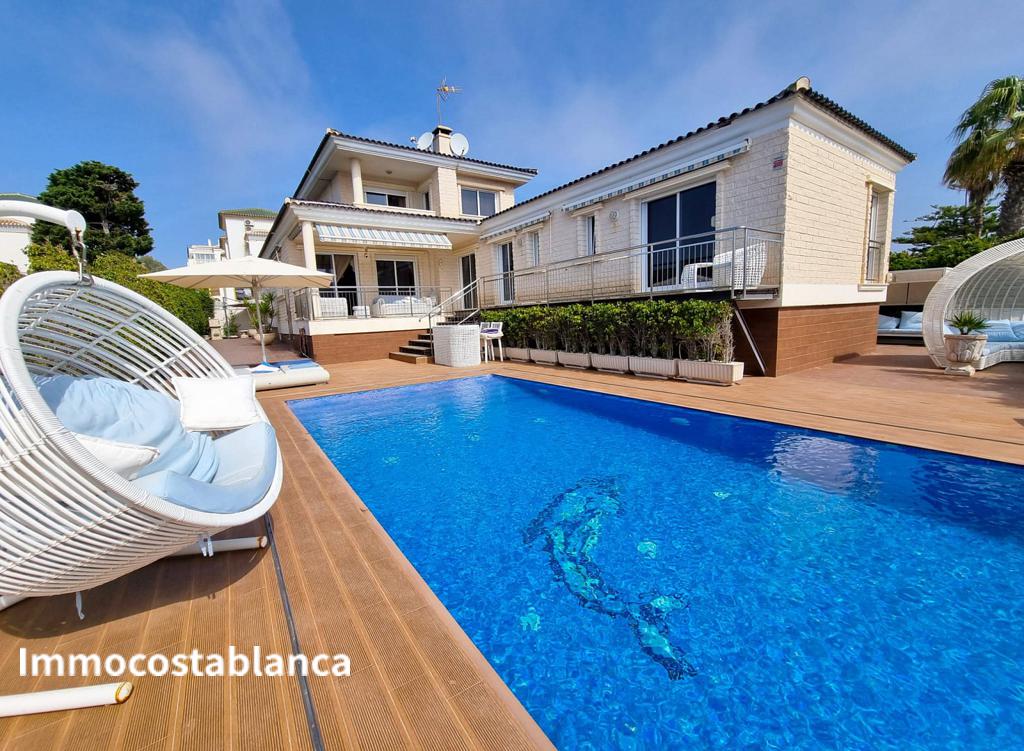 Townhome in Torre La Mata, 380 m², 1,170,000 €, photo 2, listing 42407456