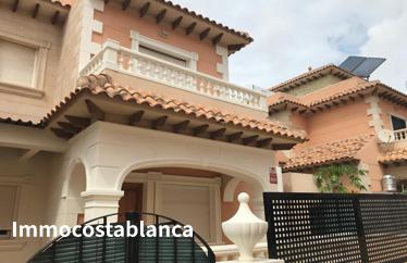 Terraced house in Torrevieja, 125 m²