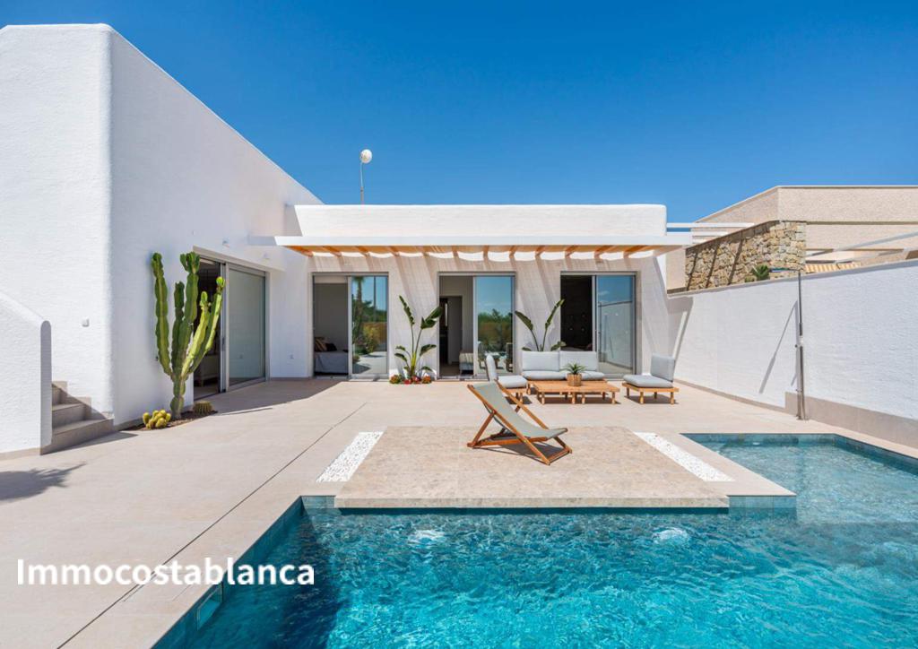 4 room villa in Los Montesinos, 319 m², 400,000 €, photo 1, listing 13191376