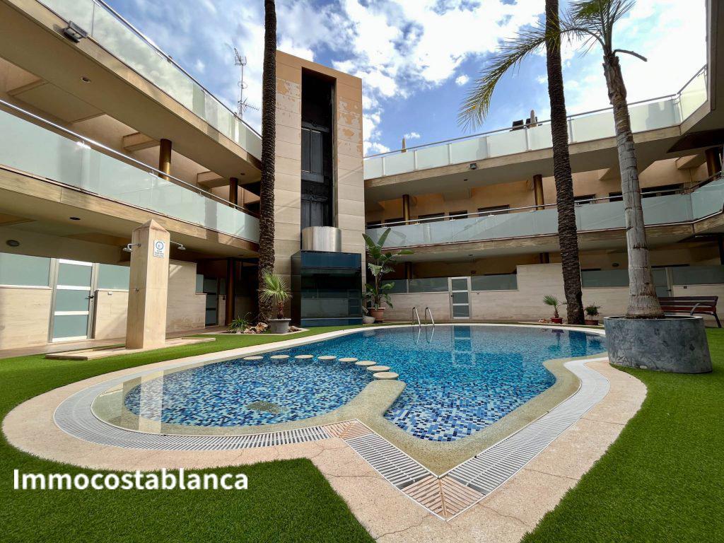 4 room terraced house in Pilar de la Horadada, 244 m², 395,000 €, photo 1, listing 45972976
