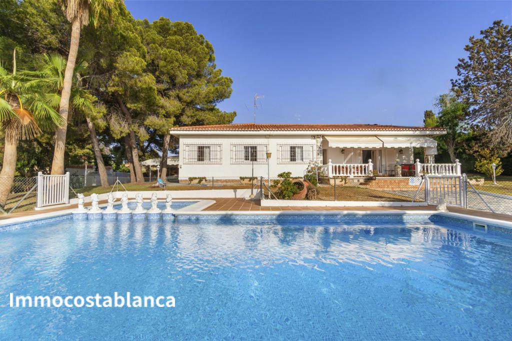 Villa in Los Balcones, 249 m², 580,000 €, photo 1, listing 3211128