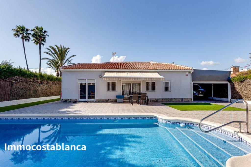 4 room detached house in Torrevieja, 120 m², 400,000 €, photo 1, listing 62306656