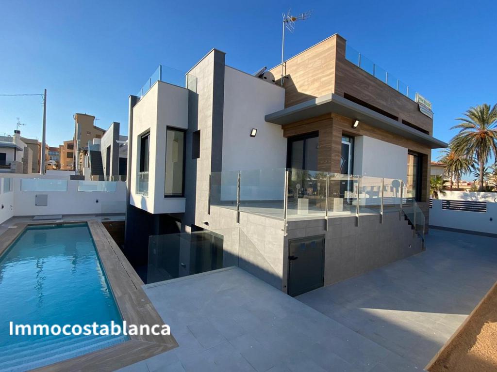 Villa in Torrevieja, 310 m², 940,000 €, photo 2, listing 52367536