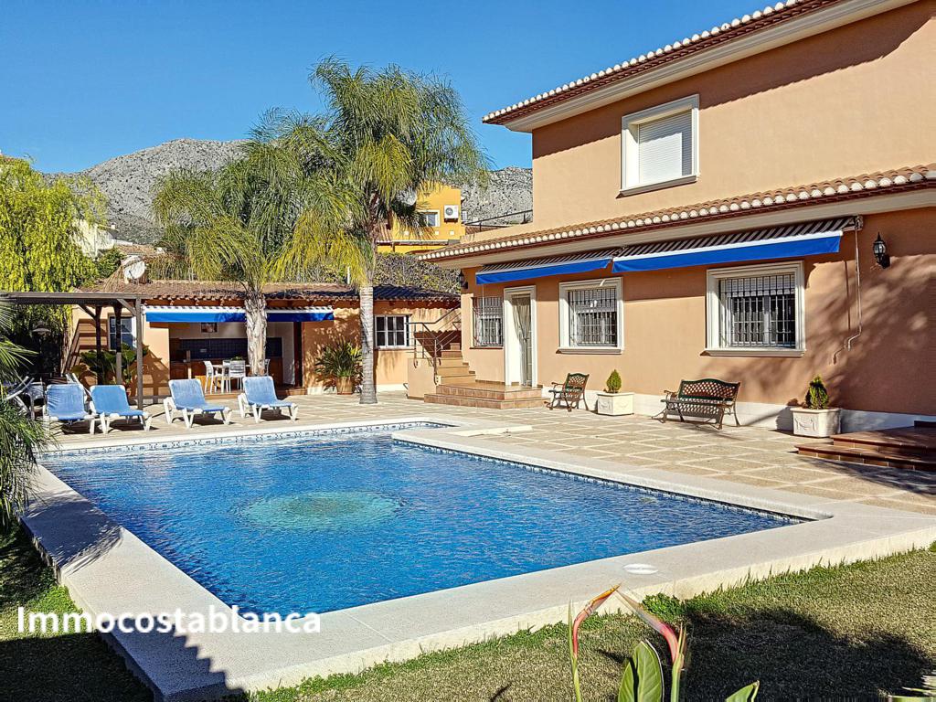 4 room villa in Beniarbeig, 210 m², 575,000 €, photo 1, listing 45691376