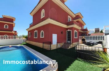 Villa in La Zenia, 100 m²