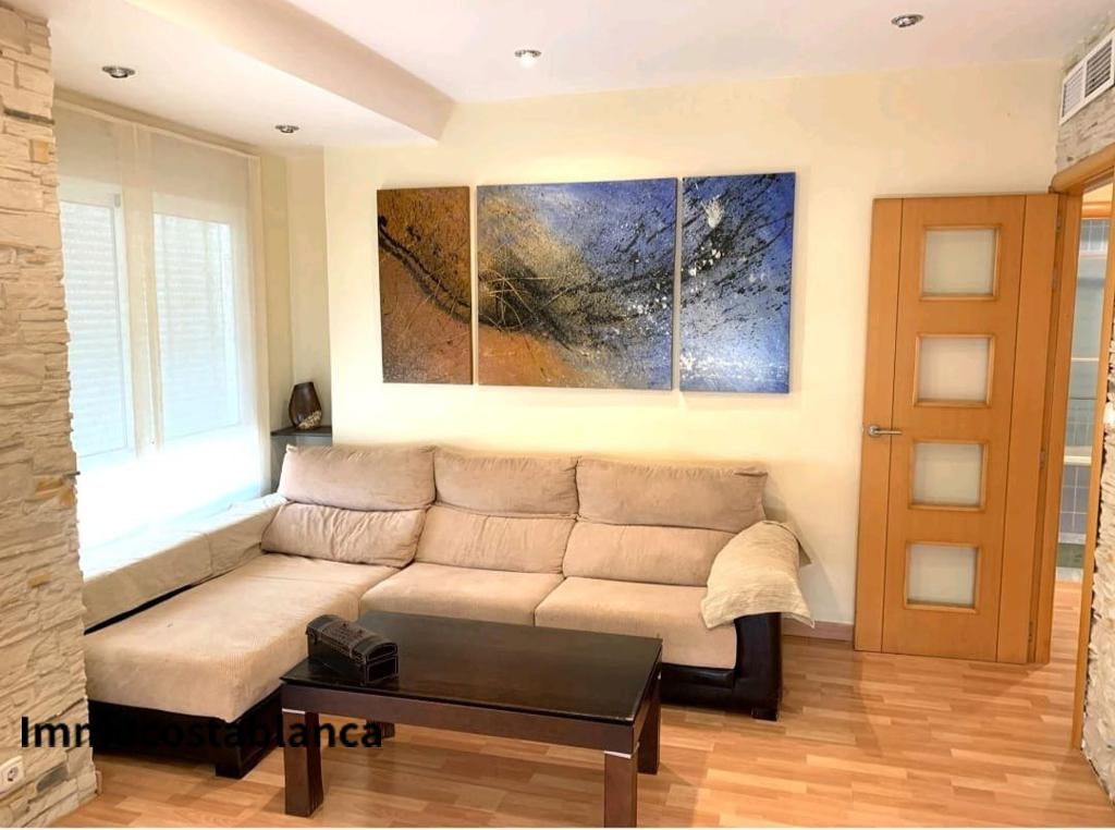 3 room apartment in Alicante, 100 m², 106,000 €, photo 1, listing 12848016