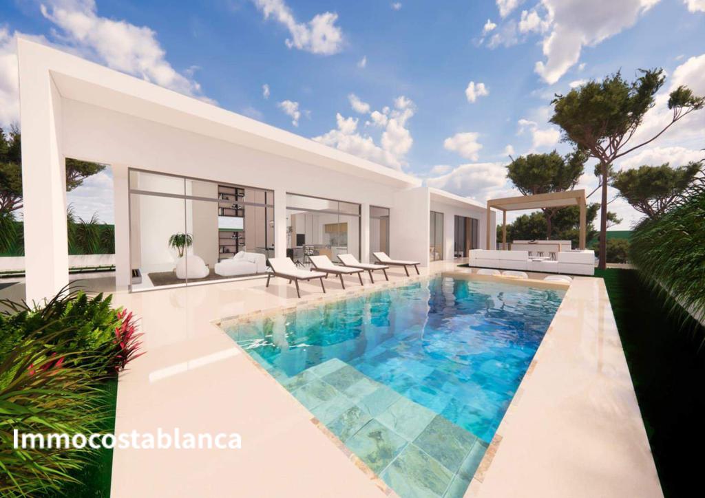 Villa in Pilar de la Horadada, 689,000 €, photo 1, listing 35835456
