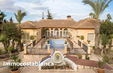 Detached house in Los Montesinos, 2000 m²