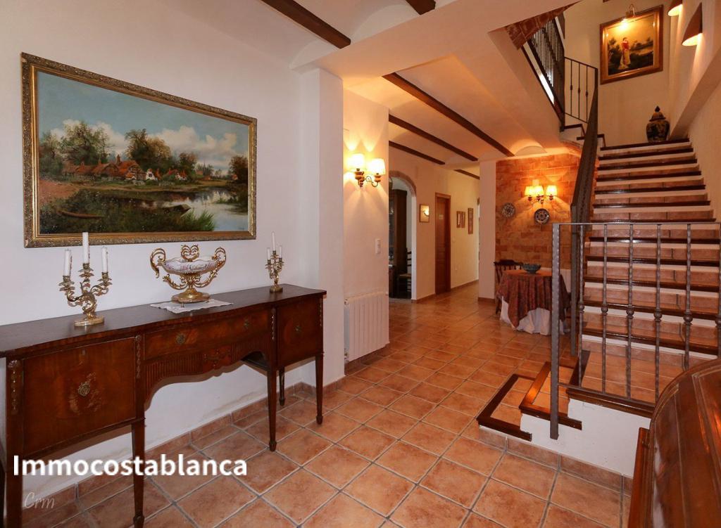 Terraced house in Alicante, 350 m², 260,000 €, photo 8, listing 42997616