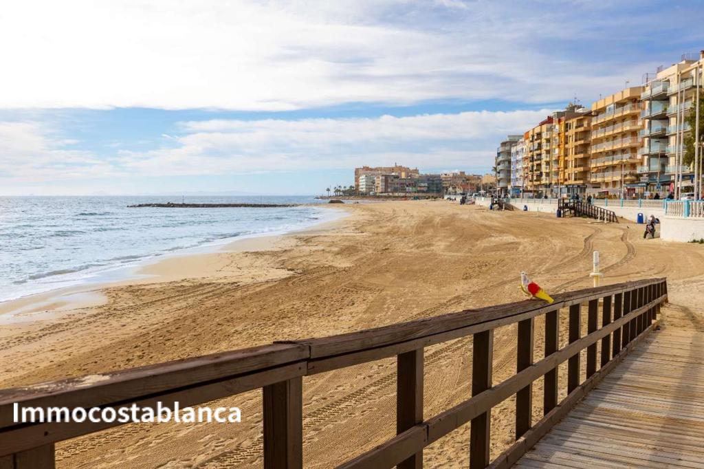Apartment in Torrevieja, 42 m², 126,000 €, photo 2, listing 47321216