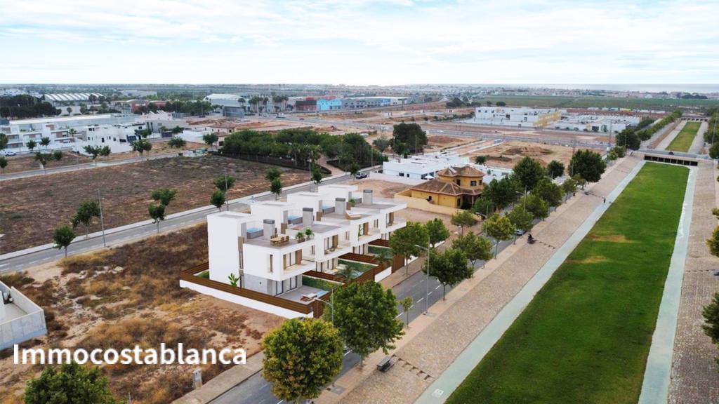 Villa in Pilar de la Horadada, 213 m², 550,000 €, photo 1, listing 58748416