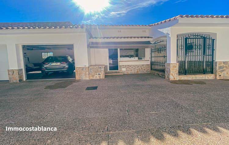 Villa in La Nucia, 1185 m², 650,000 €, photo 1, listing 25388896