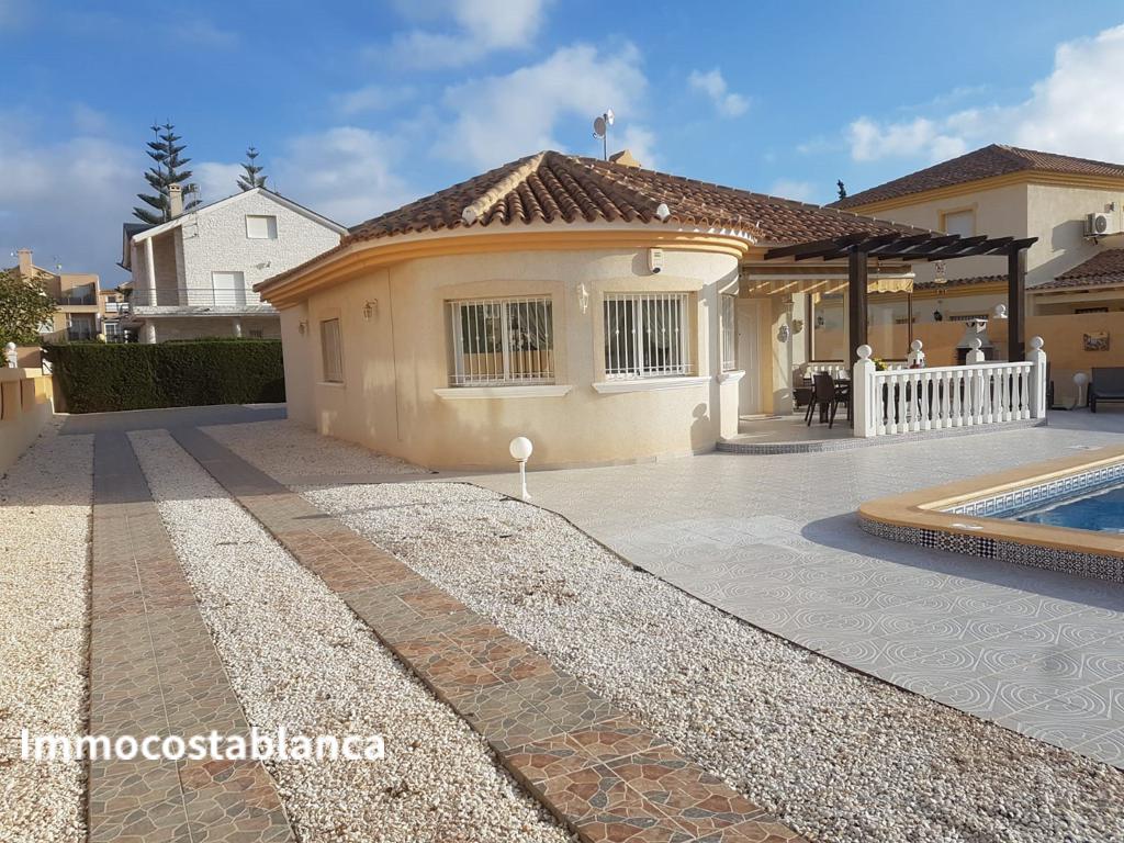 Villa in La Zenia, 150 m², 445,000 €, photo 2, listing 41693528
