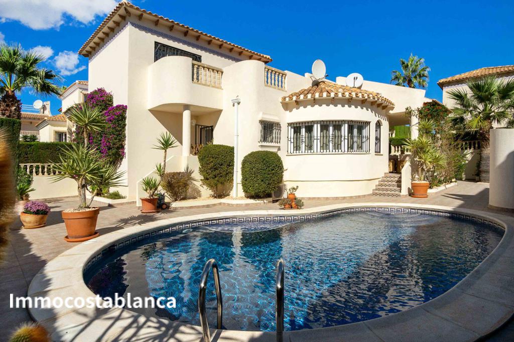 Villa in Dehesa de Campoamor, 190 m², 450,000 €, photo 1, listing 39089856