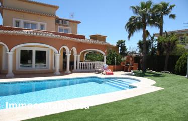 Detached house in Calpe, 204 m²