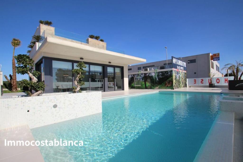 Villa in San Miguel de Salinas, 197 m², 910,000 €, photo 1, listing 58392896
