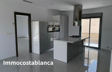 Villa in El Pinós, 165 m²