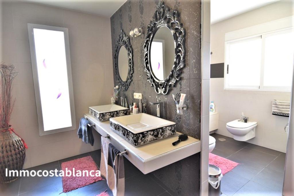 Villa in Benidorm, 266 m², 420,000 €, photo 5, listing 65995536