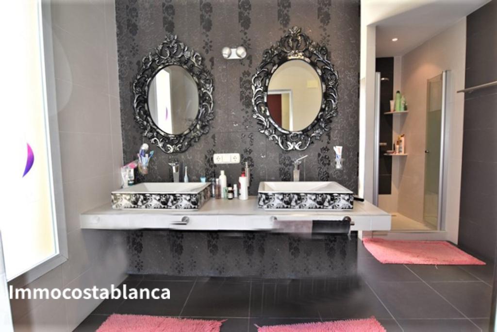 Villa in Benidorm, 266 m², 420,000 €, photo 9, listing 65995536