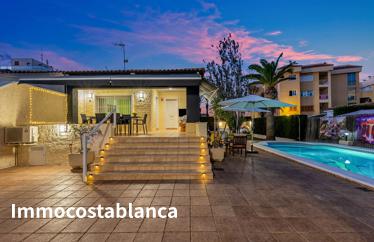 Villa in Torrevieja, 141 m²