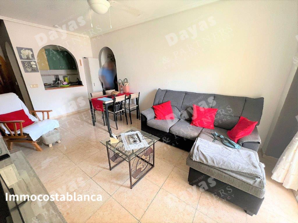 Apartment in Torrevieja, 71 m², 73,000 €, photo 2, listing 41986496