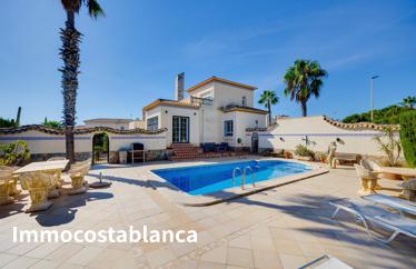 Villa in Orihuela Costa, 141 m²