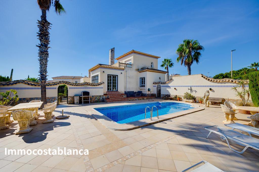 Villa in Orihuela Costa, 141 m², 550,000 €, photo 1, listing 3817216